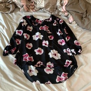 Black floral print blouse, size XL Violet + Claire